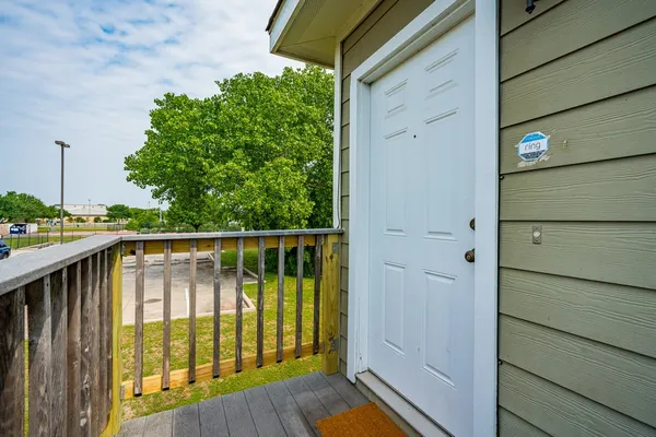 $1,495 | 6007 Fairway Street, Unit C, Austin, TX 78741