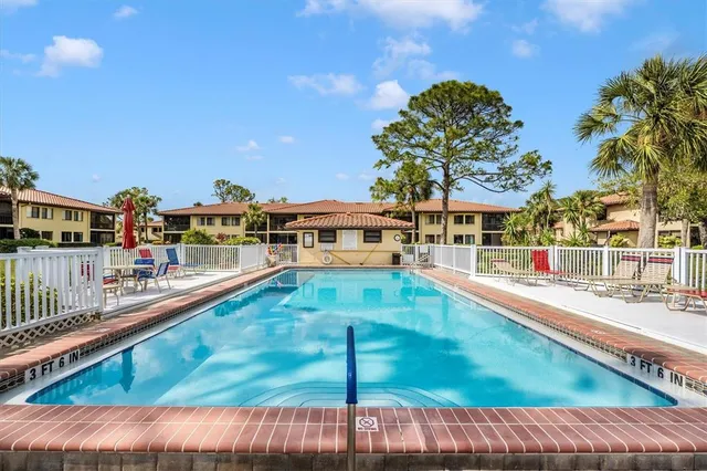 $2,100 | 5219 Lake Village Drive, Unit 21, Sarasota, FL 34235