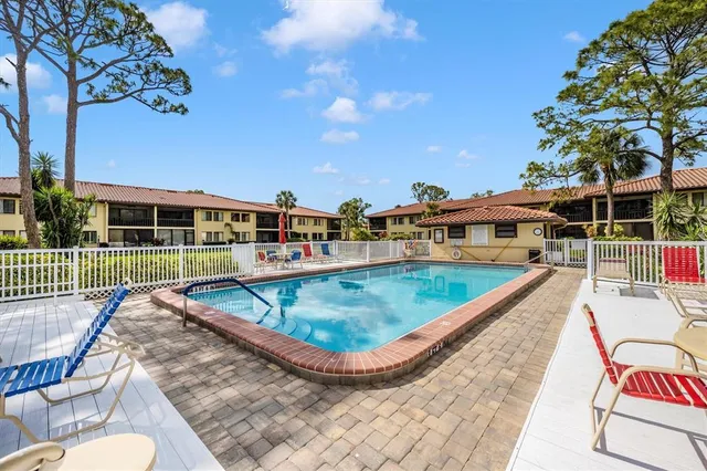 $2,100 | 5219 Lake Village Drive, Unit 21, Sarasota, FL 34235