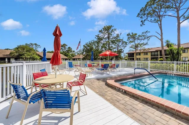 $2,100 | 5219 Lake Village Drive, Unit 21, Sarasota, FL 34235