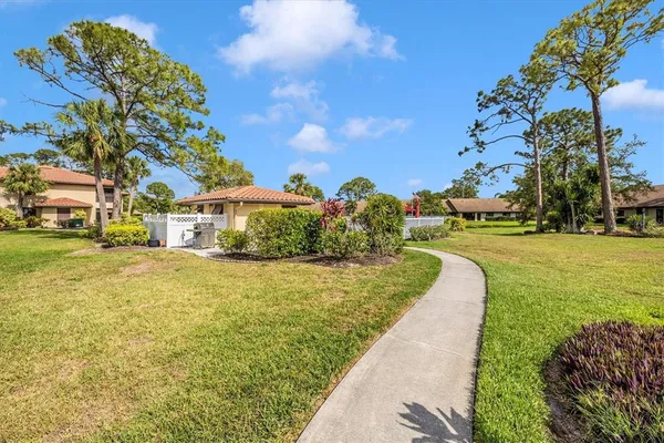 $2,100 | 5219 Lake Village Drive, Unit 21, Sarasota, FL 34235