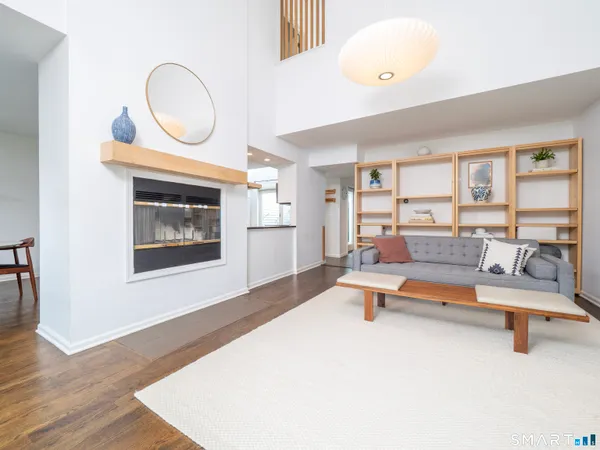$725,000 | 49 Wilton Crest Road, Unit 49, Wilton, CT 06897