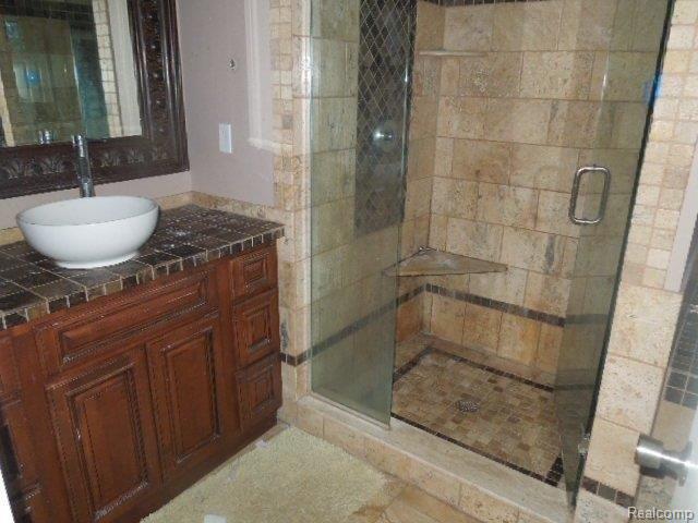 845 North Pemberton Road Bloomfield Hills, MI 48302 - Photo 11 of 19 10-15 015.jpg