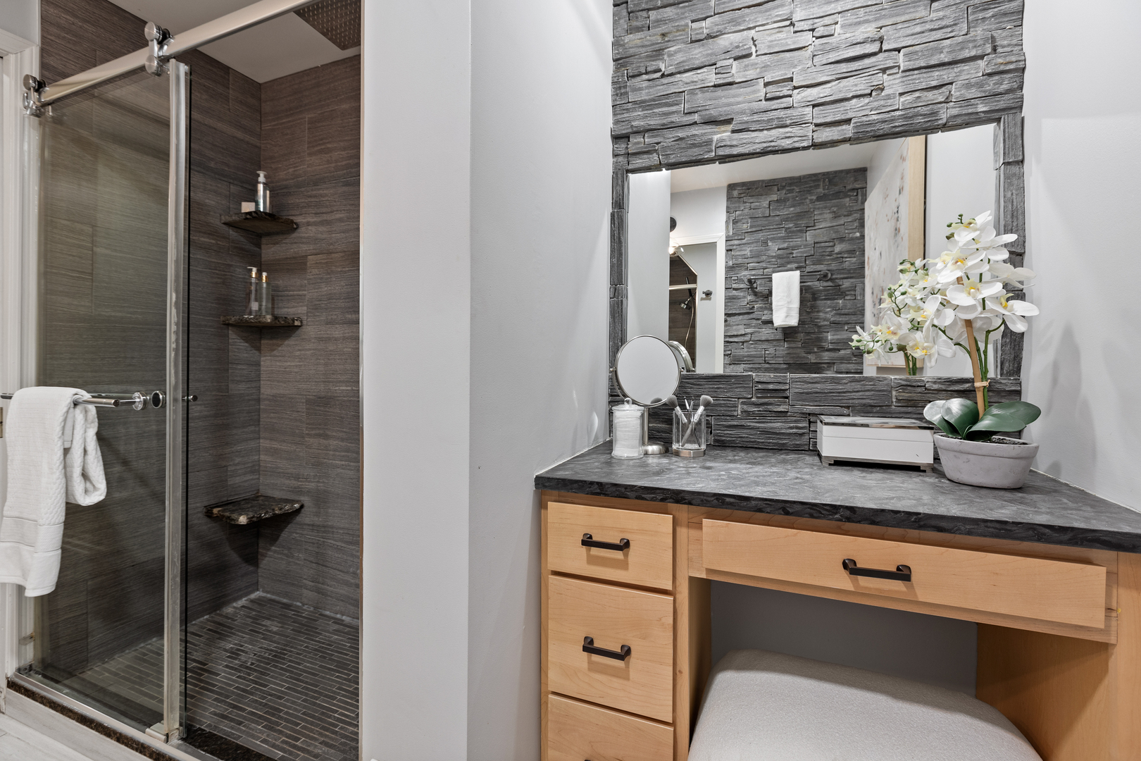 2330 West Huron Street, Unit 1E Chicago, IL 60612 - Photo 18 of 20