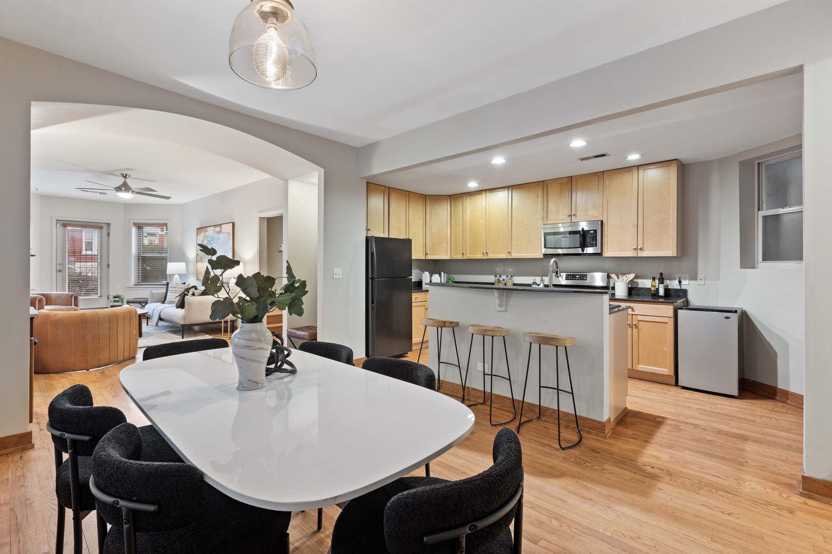 2330 West Huron Street, Unit 1E Chicago, IL 60612 - Photo 7 of 20