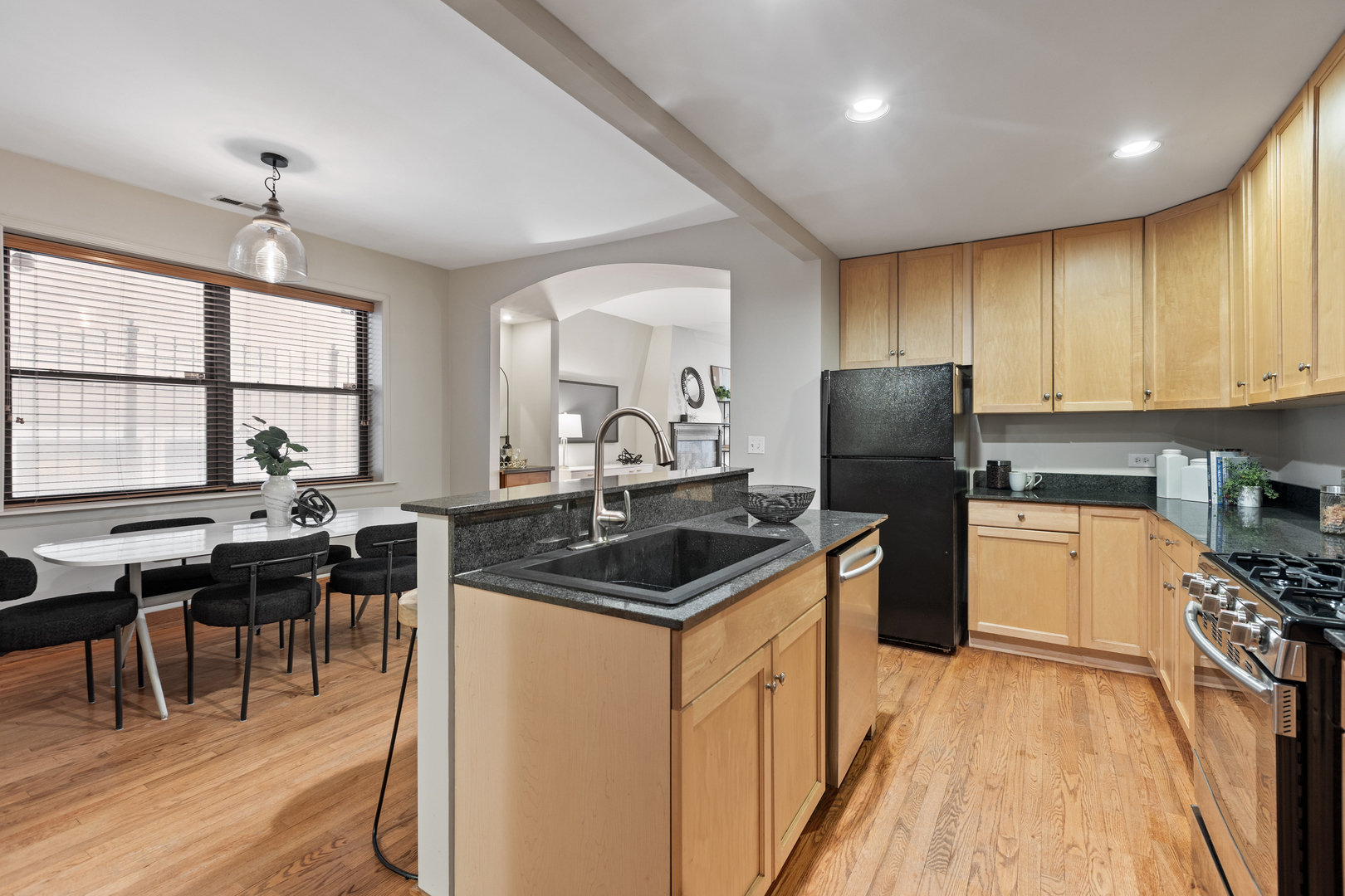 2330 West Huron Street, Unit 1E Chicago, IL 60612 - Photo 9 of 20