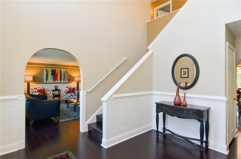 516 Blue Ridge Drive Coraopolis, PA 15108 - Photo 3 of 24 Gallery Image 3