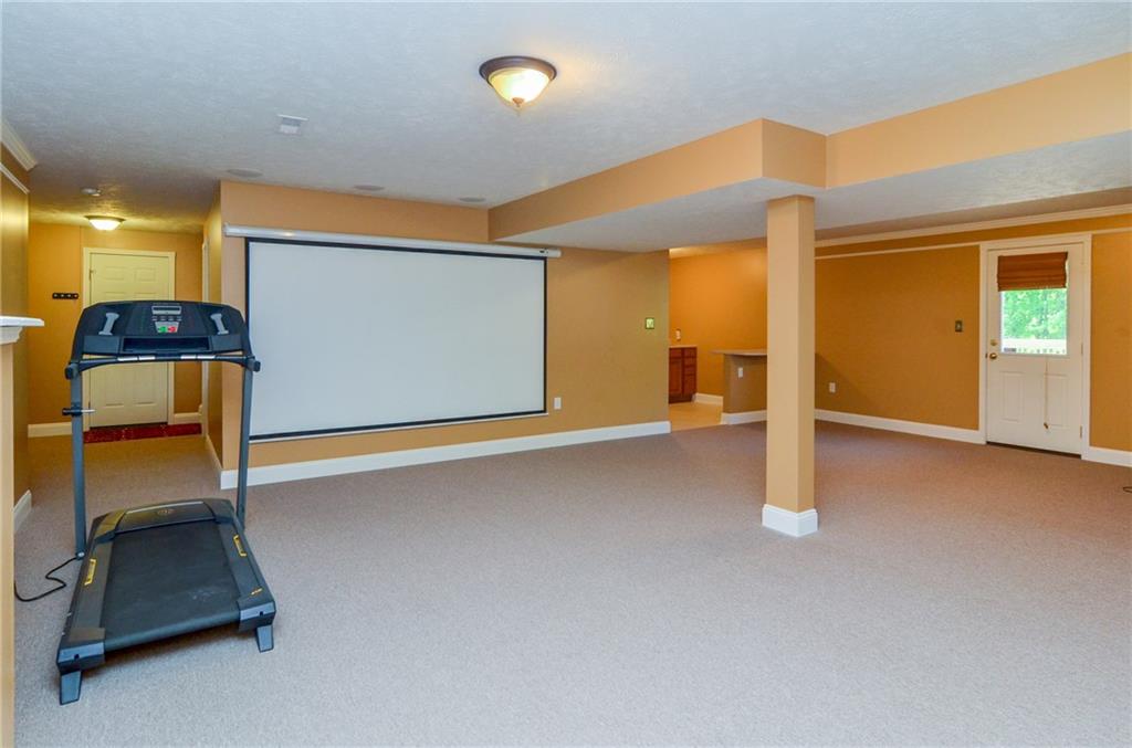 516 Blue Ridge Drive Coraopolis, PA 15108 - Photo 21 of 24 Gallery Image 21
