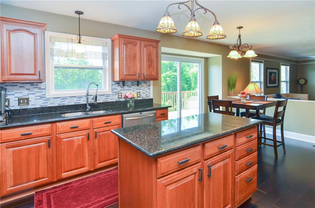 516 Blue Ridge Drive Coraopolis, PA 15108 - Photo 10 of 24 Gallery Image 10