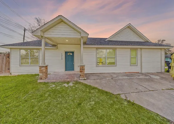 $2,500 | 7954 Glenvista Street, Houston, TX 77061