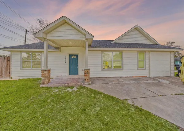 $2,500 | 7954 Glenvista Street, Houston, TX 77061