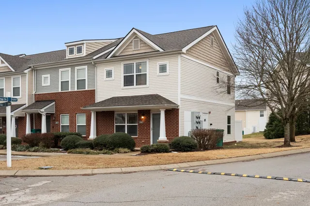 $279,900 | 1000 Wells Way, Spring Hill, TN 37174