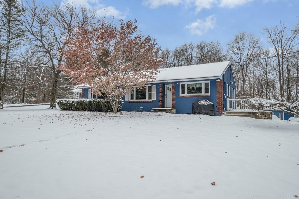 45 Fort Pond Hill Road Littleton, MA 01460 - Photo 2 of 33 Gallery Image 2