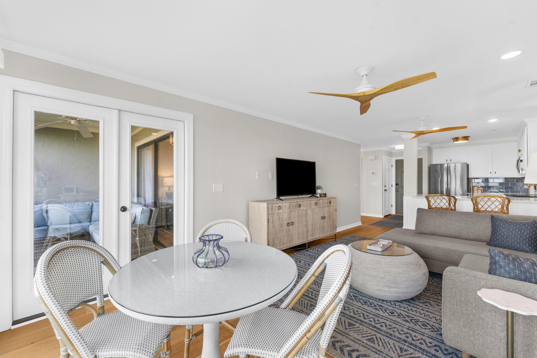 2111 Landfall Way Seabrook Island, SC 29455 - Photo 15 of 54 living/dining