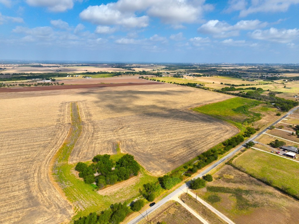 95 Temple Tx 76502 Temple, TX 76502 - Photo 6 of 8 a view of an ocean and beach