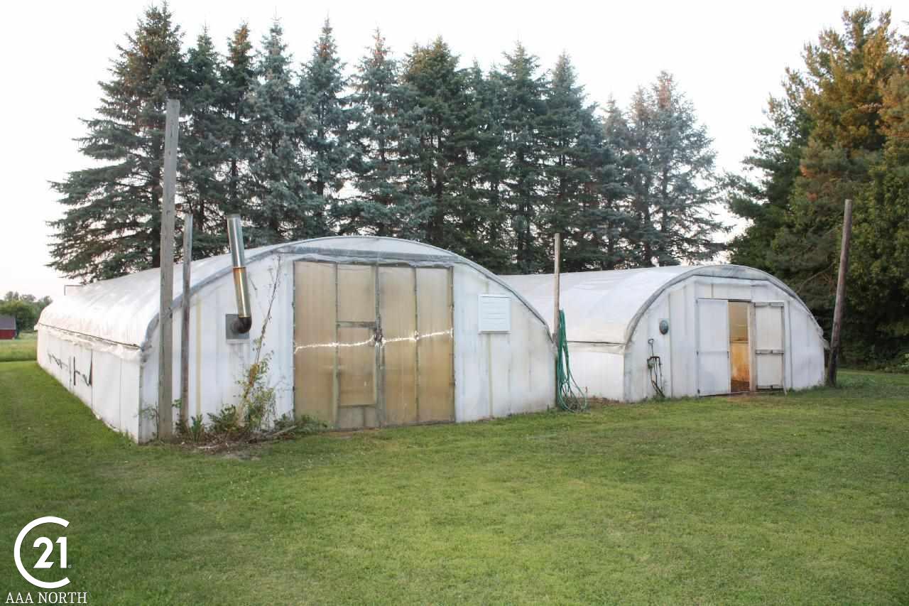 6961 Martin Road Imlay City, MI 48444 - Photo 34 of 39 greenhouses
