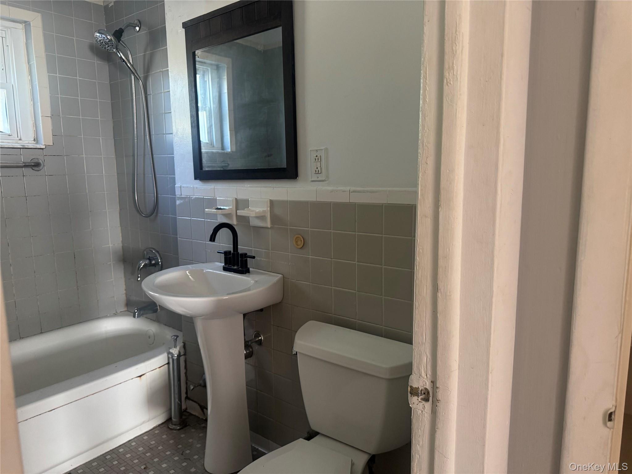 1879 Crompond Road, Unit F6 Peekskill, NY 10566 - Photo 15 of 15 Gallery Image 15