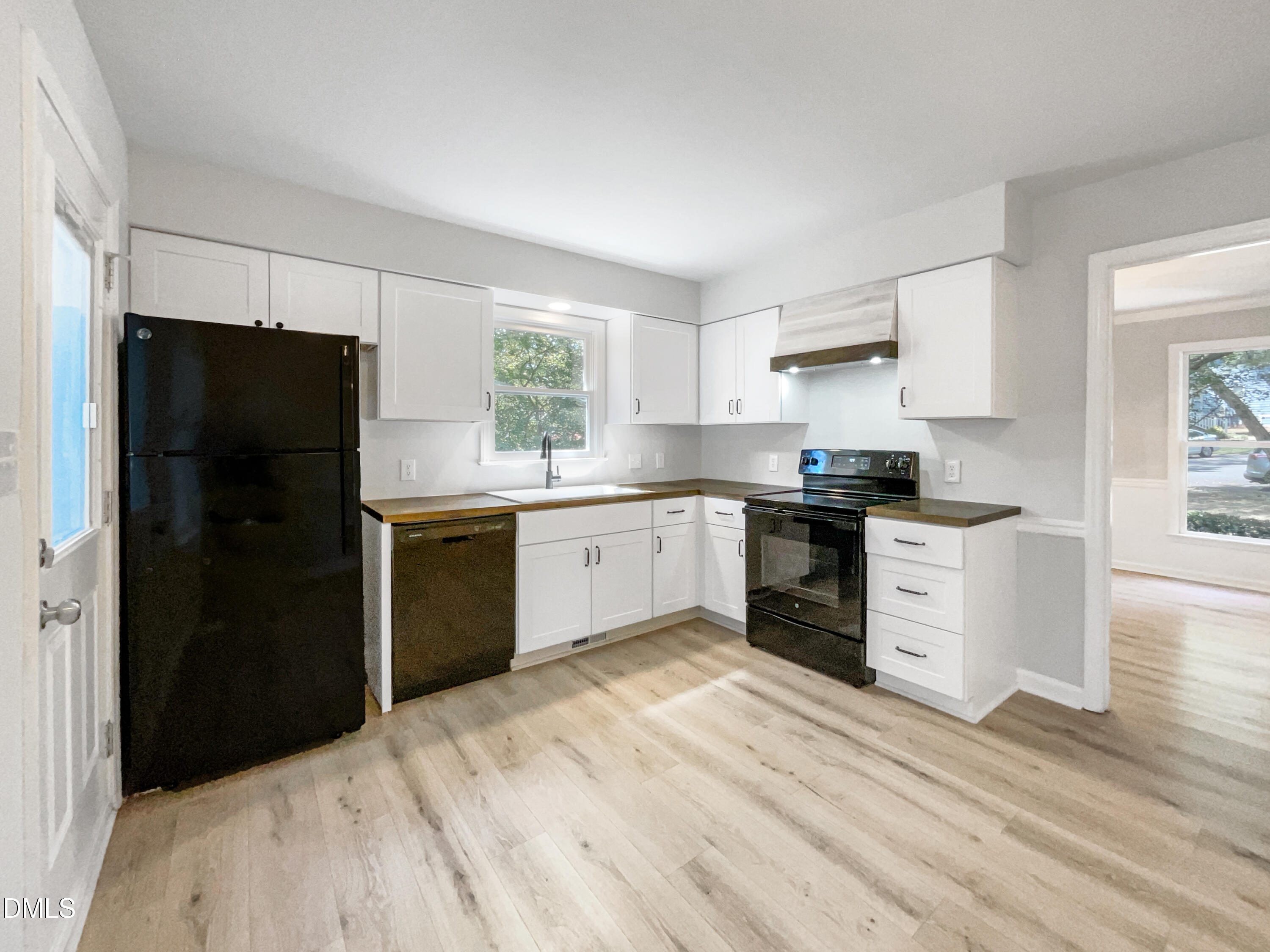 4973 Royal Adelaide Way Raleigh, NC 27604 - Photo 7 of 24 photo_07