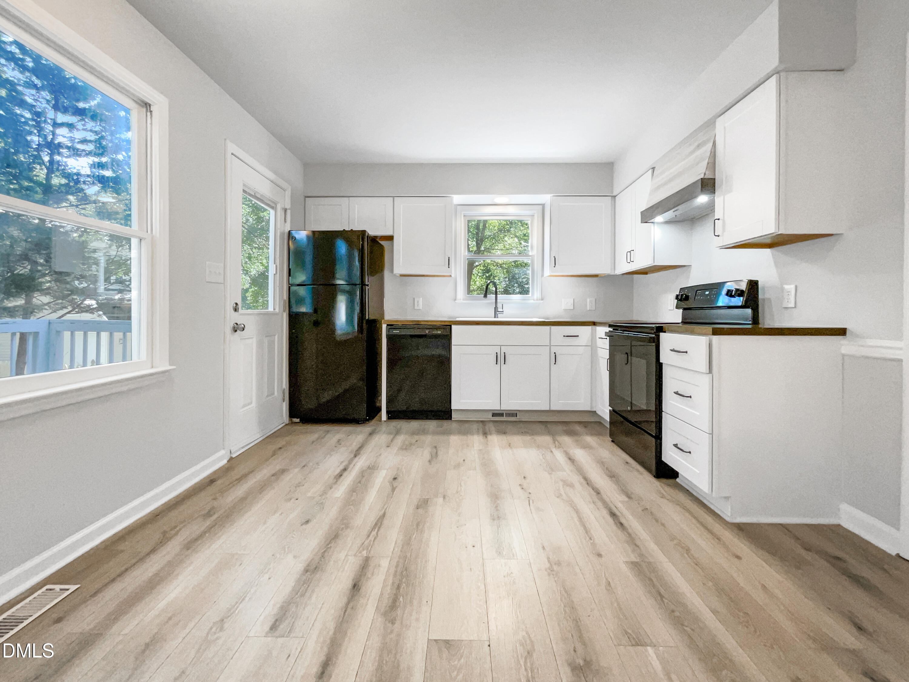 4973 Royal Adelaide Way Raleigh, NC 27604 - Photo 8 of 24 photo_08