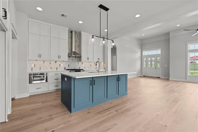 $739,000 | 1021 Southwest Redbuck Circle, Lee's Summit, MO 64081