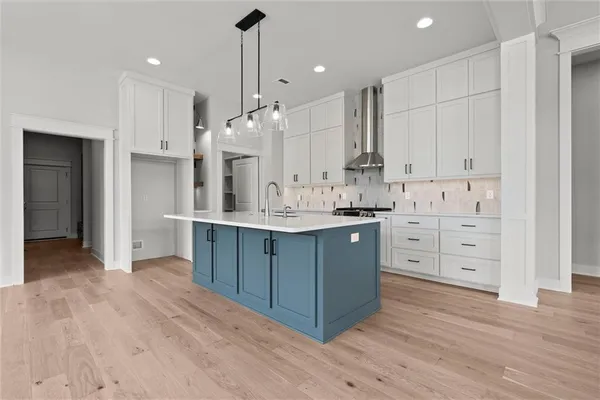 $719,000 | 1021 Southwest Redbuck Circle, Lee's Summit, MO 64081