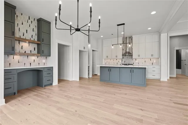 $739,000 | 1021 Southwest Redbuck Circle, Lee's Summit, MO 64081