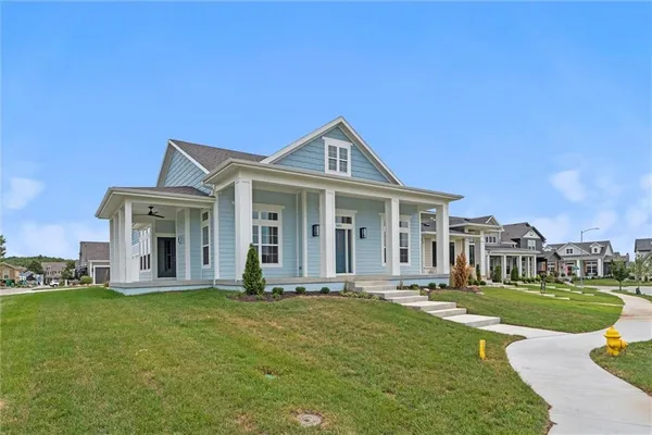 $719,000 | 1021 Southwest Redbuck Circle, Lee's Summit, MO 64081