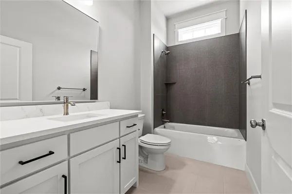 $719,000 | 1021 Southwest Redbuck Circle, Lee's Summit, MO 64081