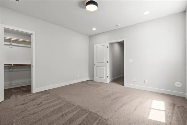 $719,000 | 1021 Southwest Redbuck Circle, Lee's Summit, MO 64081