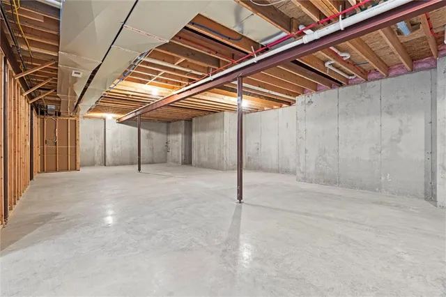 $739,000 | 1021 Southwest Redbuck Circle, Lee's Summit, MO 64081