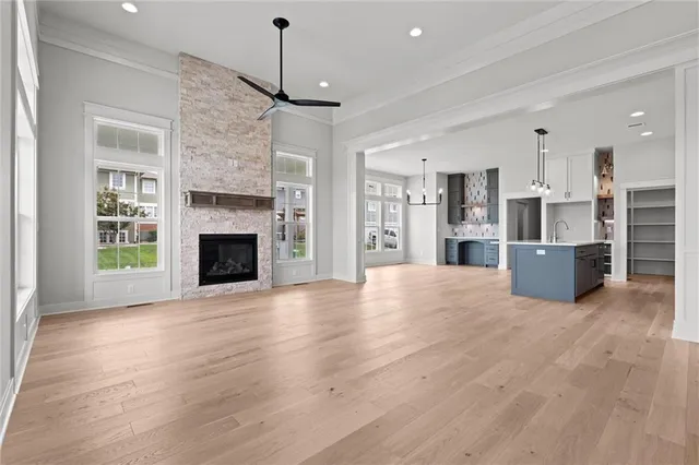 $739,000 | 1021 Southwest Redbuck Circle, Lee's Summit, MO 64081