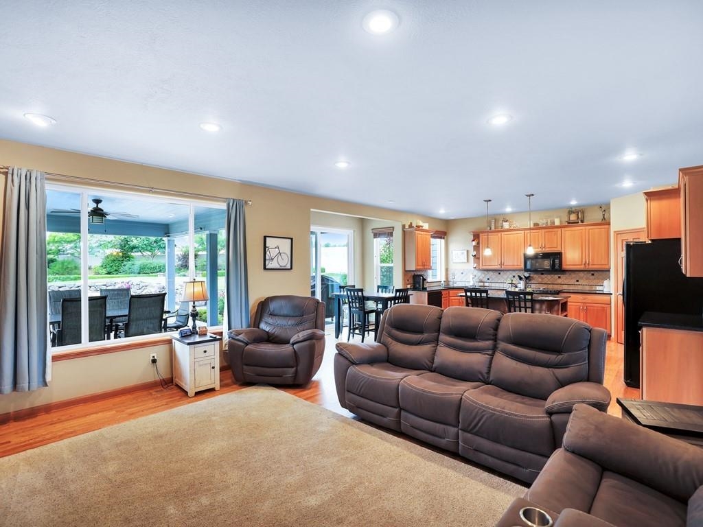 2304 South Meadowview Road Greenacres, WA 99016 - Photo 8 of 48
