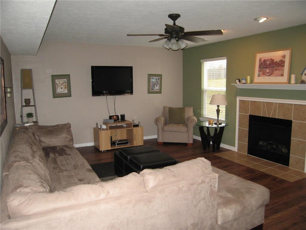 11176 Cool Winds Way Fishers, IN 46037 - Photo 10 of 13 Gallery Image 10
