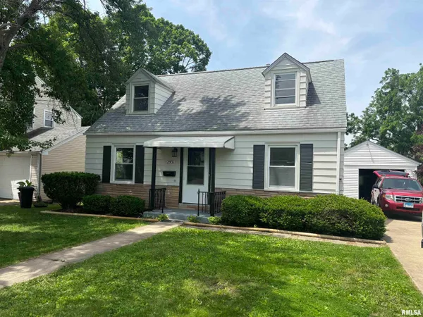 $1,600 | 2931 North Saint Philomena Court, Peoria, IL 61604