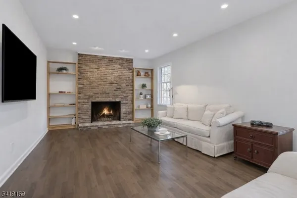 $1,150,000 | 56 Countrywood Drive, Morris Plains, NJ 07950