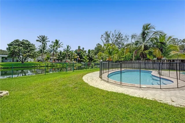 a house view with a outdoor space