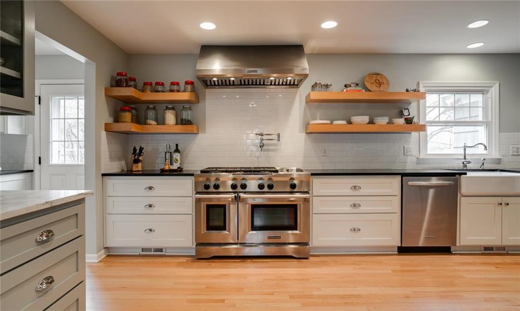 10311 Belinder Road Leawood, KS 66206 - Photo 1 of 1