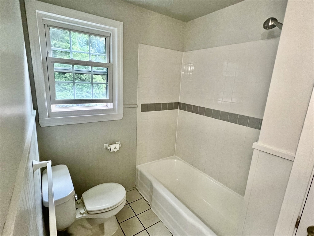 9 Brooks Road, Unit 9 Sudbury, MA 01776 - Photo 13 of 28