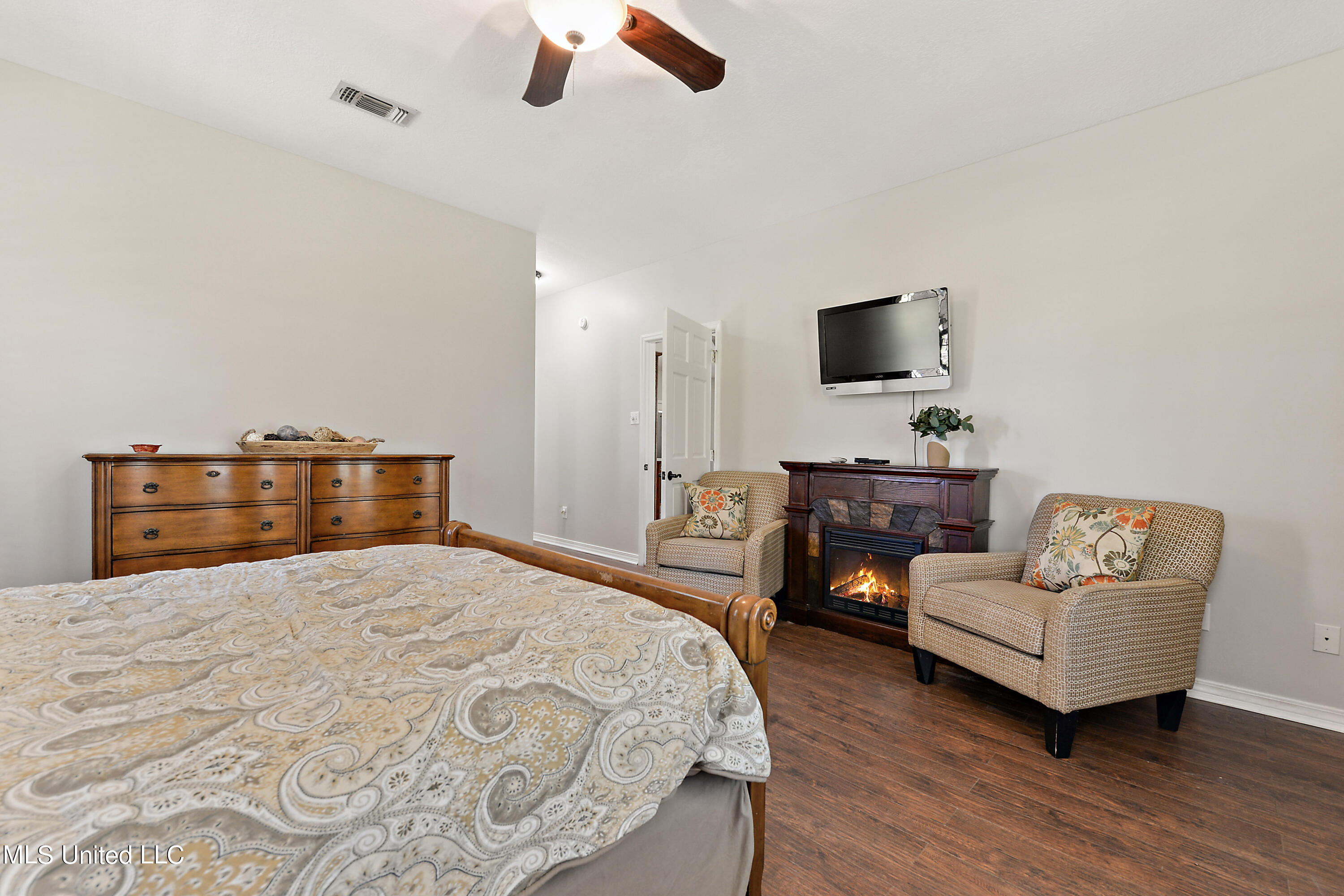 12355 Larue Road Ocean Springs, MS 39565 - Photo 11 of 26 012 (11)