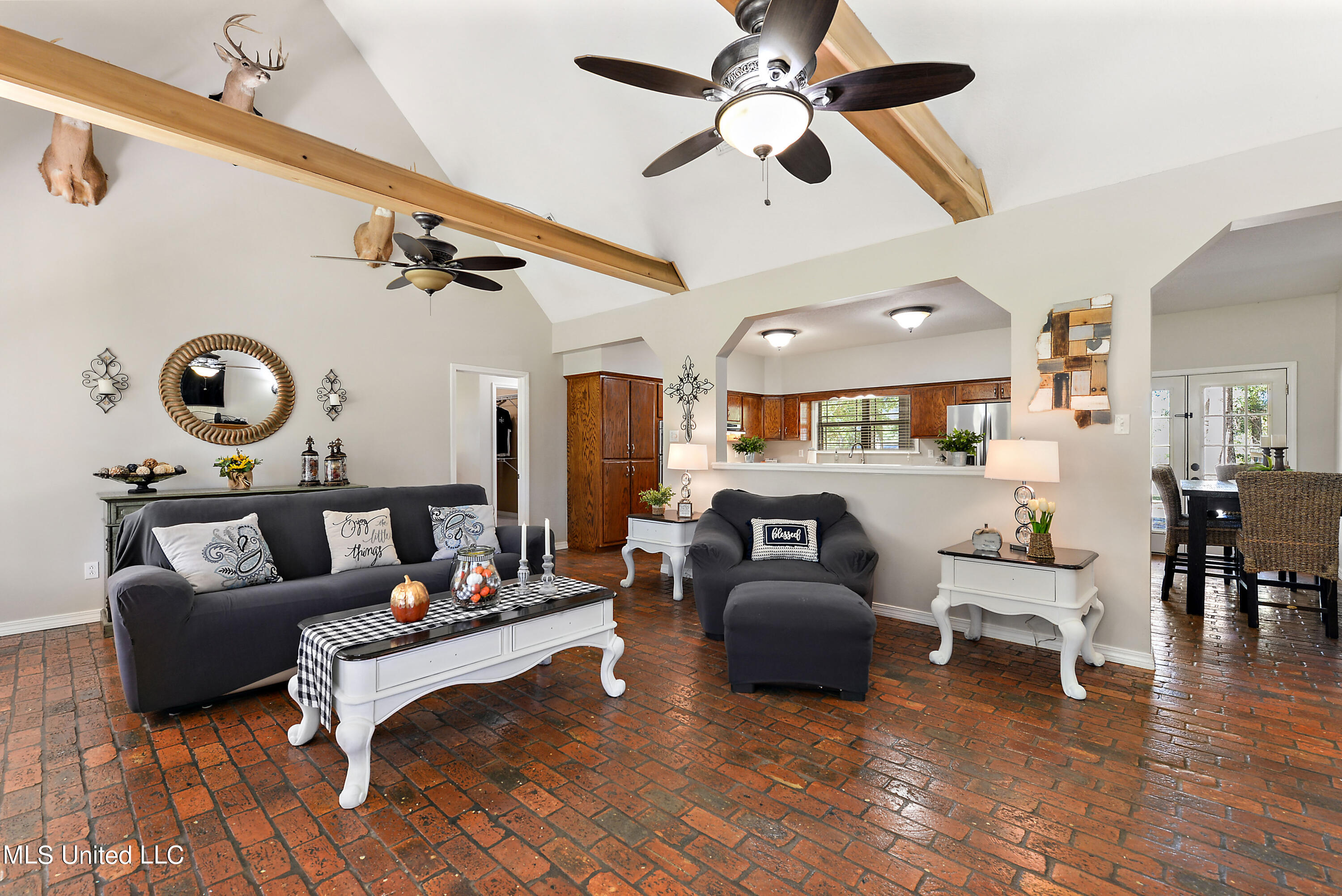 12355 Larue Road Ocean Springs, MS 39565 - Photo 4 of 26 005 (14)