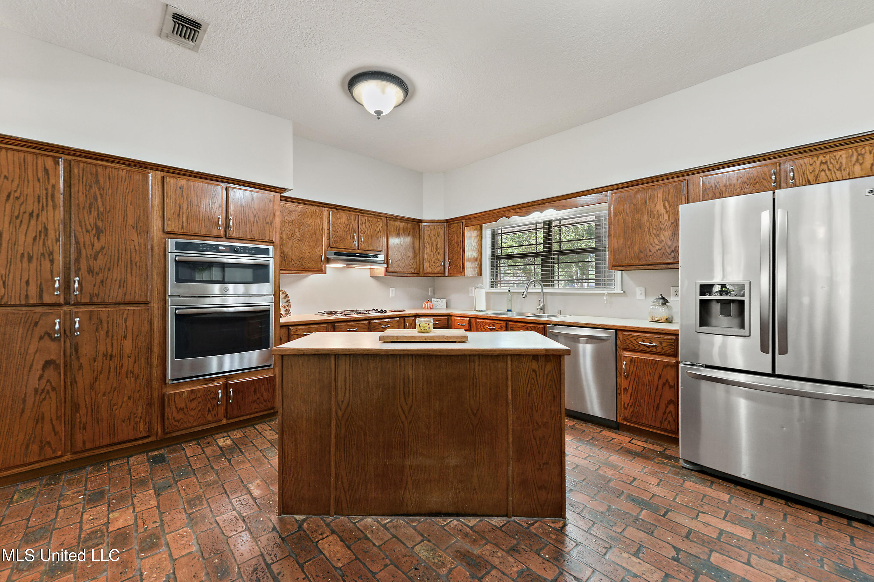 12355 Larue Road Ocean Springs, MS 39565 - Photo 6 of 26 007 (14)