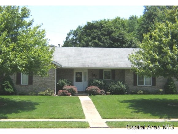 2544 Huntleigh Road Springfield, IL 62704 - Photo 1 of 11