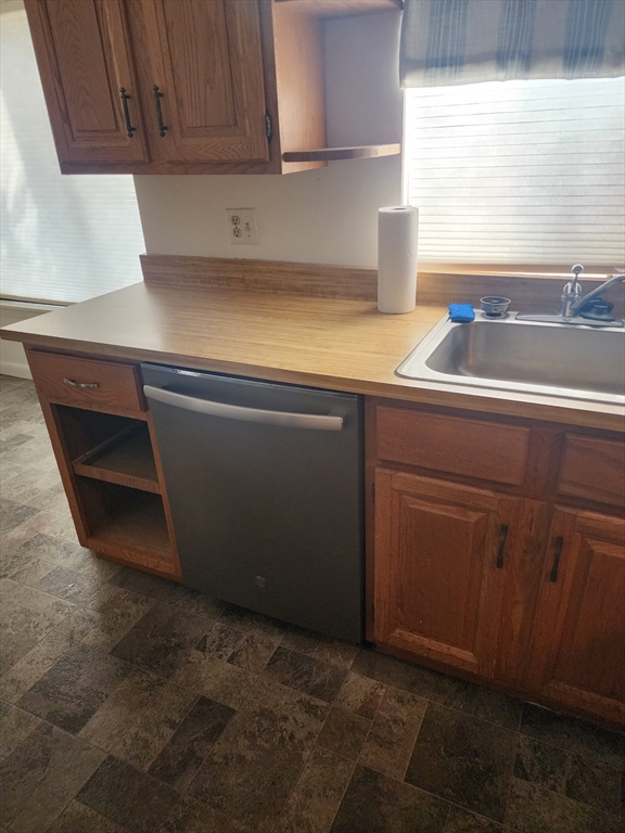 373 Nassau Drive, Unit 373 Springfield, MA 01129 - Photo 8 of 14