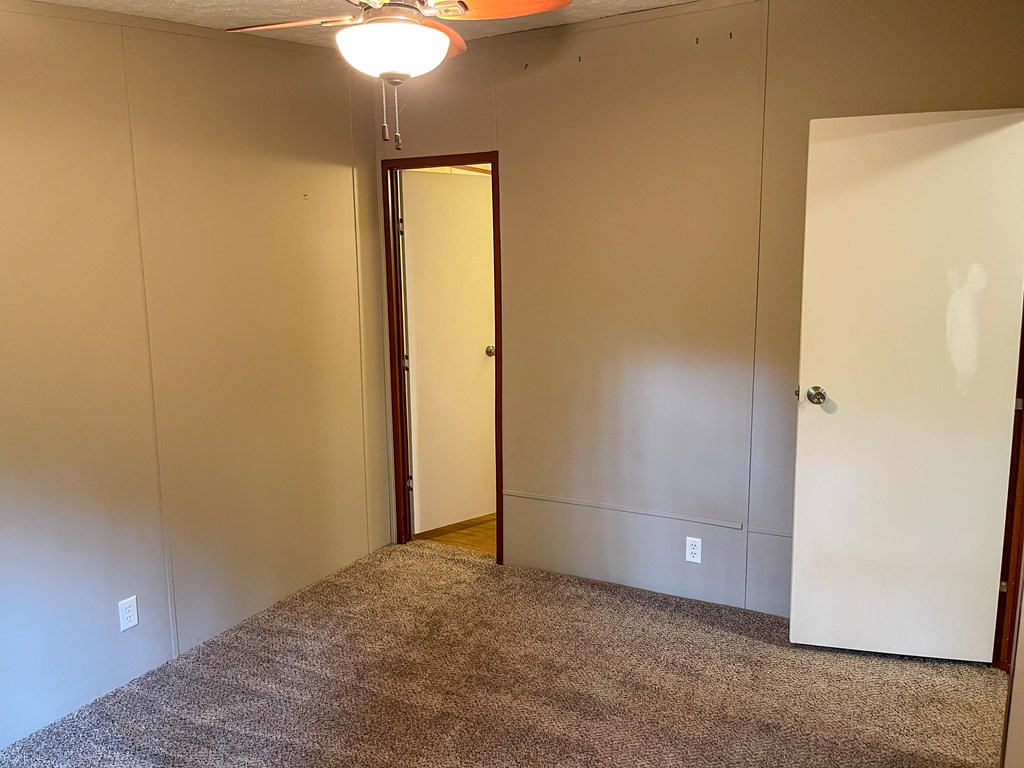 89 Kanati Trail Murphy, NC 28906 - Photo 25 of 30 a view of a livingroom with a refrigerator