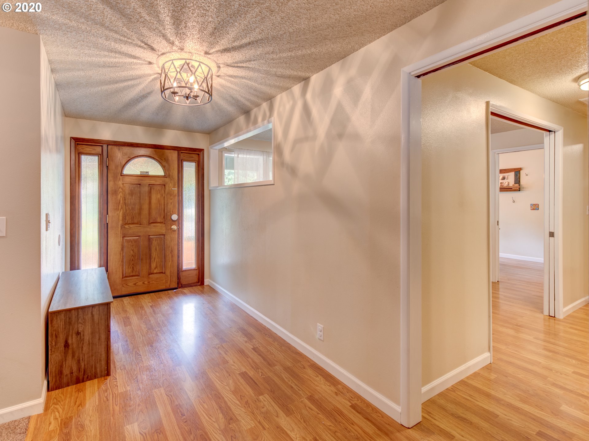 2015 Ridgeway Drive Eugene, OR 97401 - Photo 2 of 31 Gallery Image 2