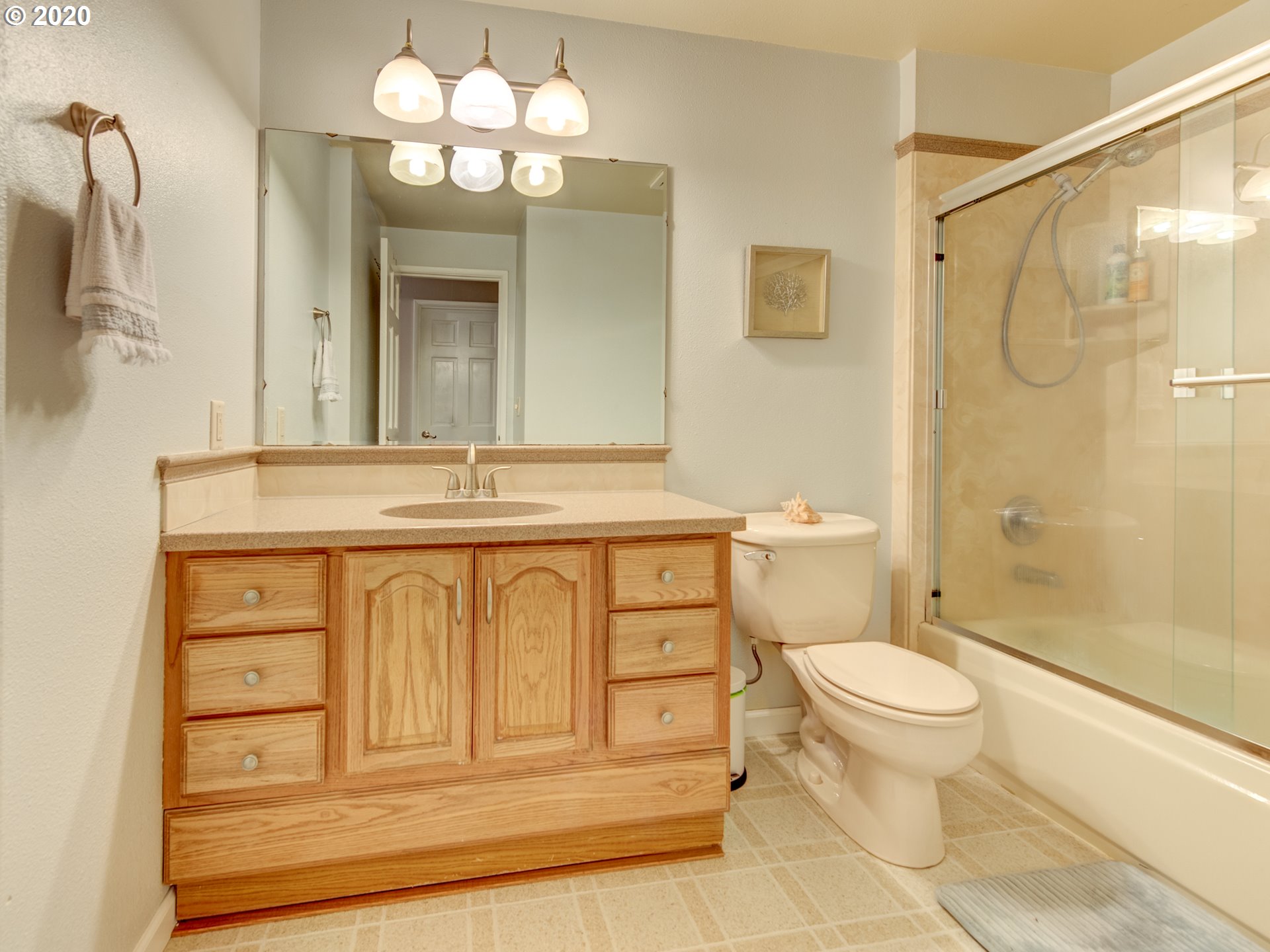 2015 Ridgeway Drive Eugene, OR 97401 - Photo 21 of 31 Gallery Image 21