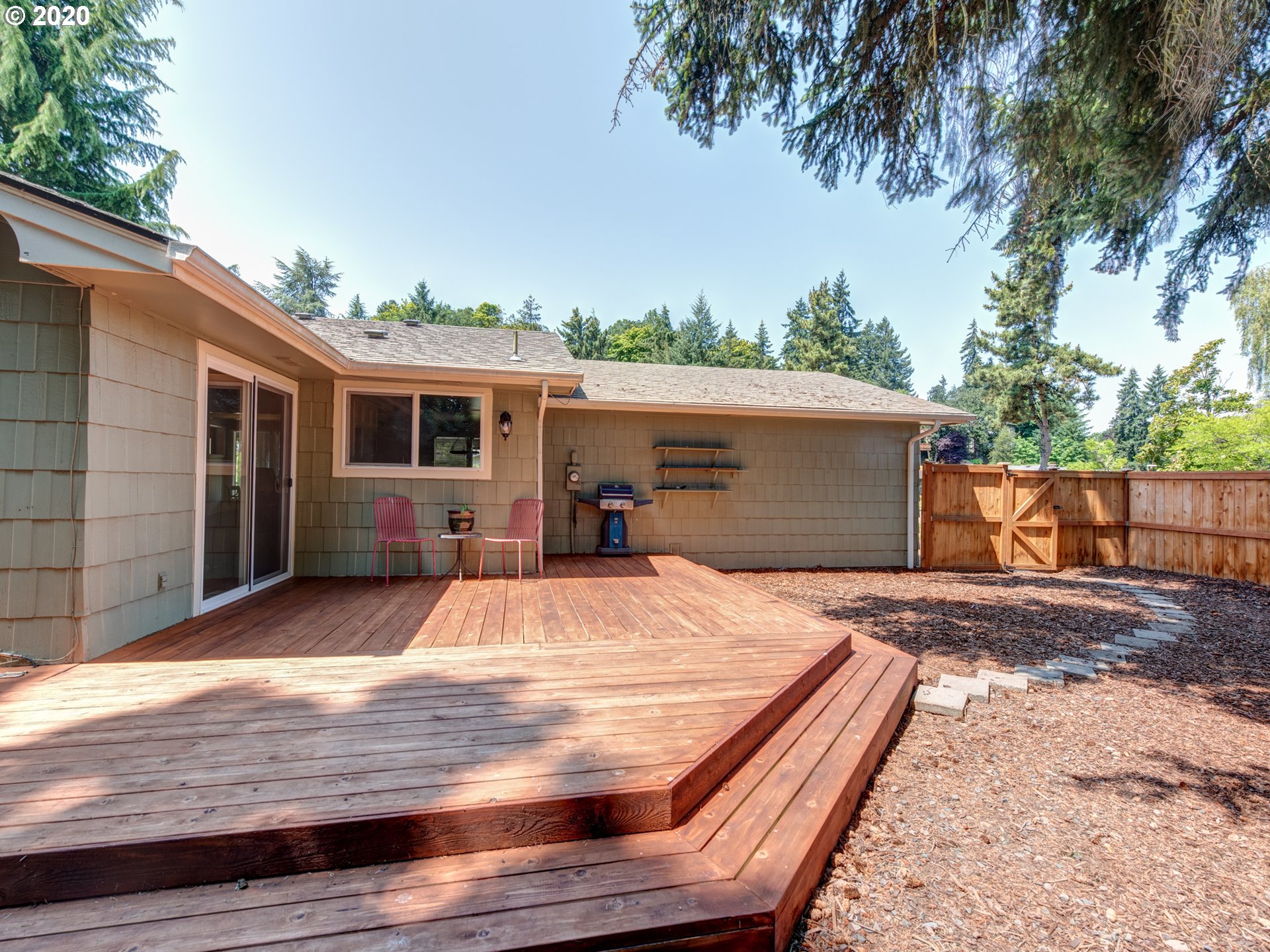 2015 Ridgeway Drive Eugene, OR 97401 - Photo 28 of 31 Gallery Image 28
