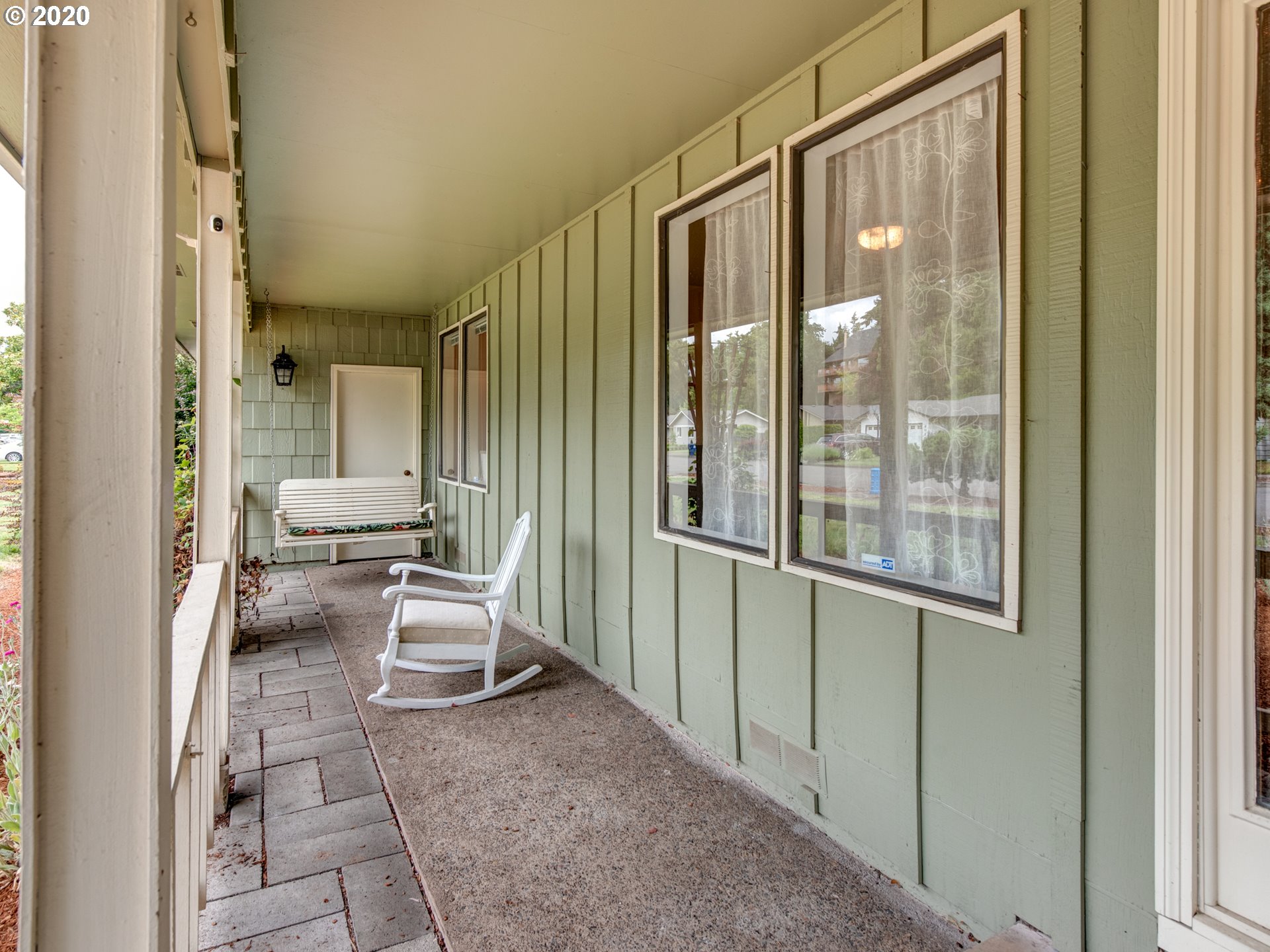 2015 Ridgeway Drive Eugene, OR 97401 - Photo 30 of 31 Gallery Image 30