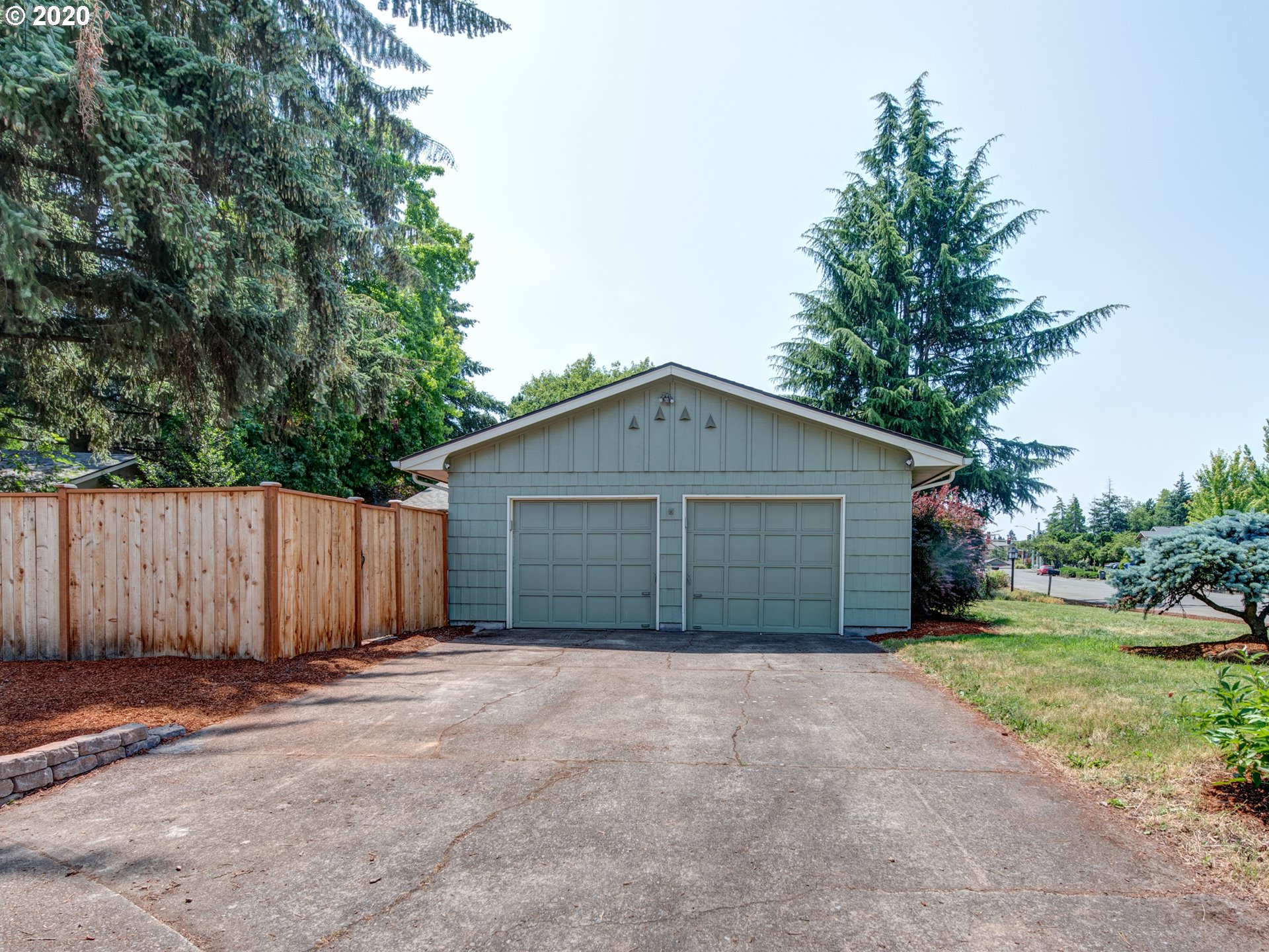 2015 Ridgeway Drive Eugene, OR 97401 - Photo 31 of 31 Gallery Image 31