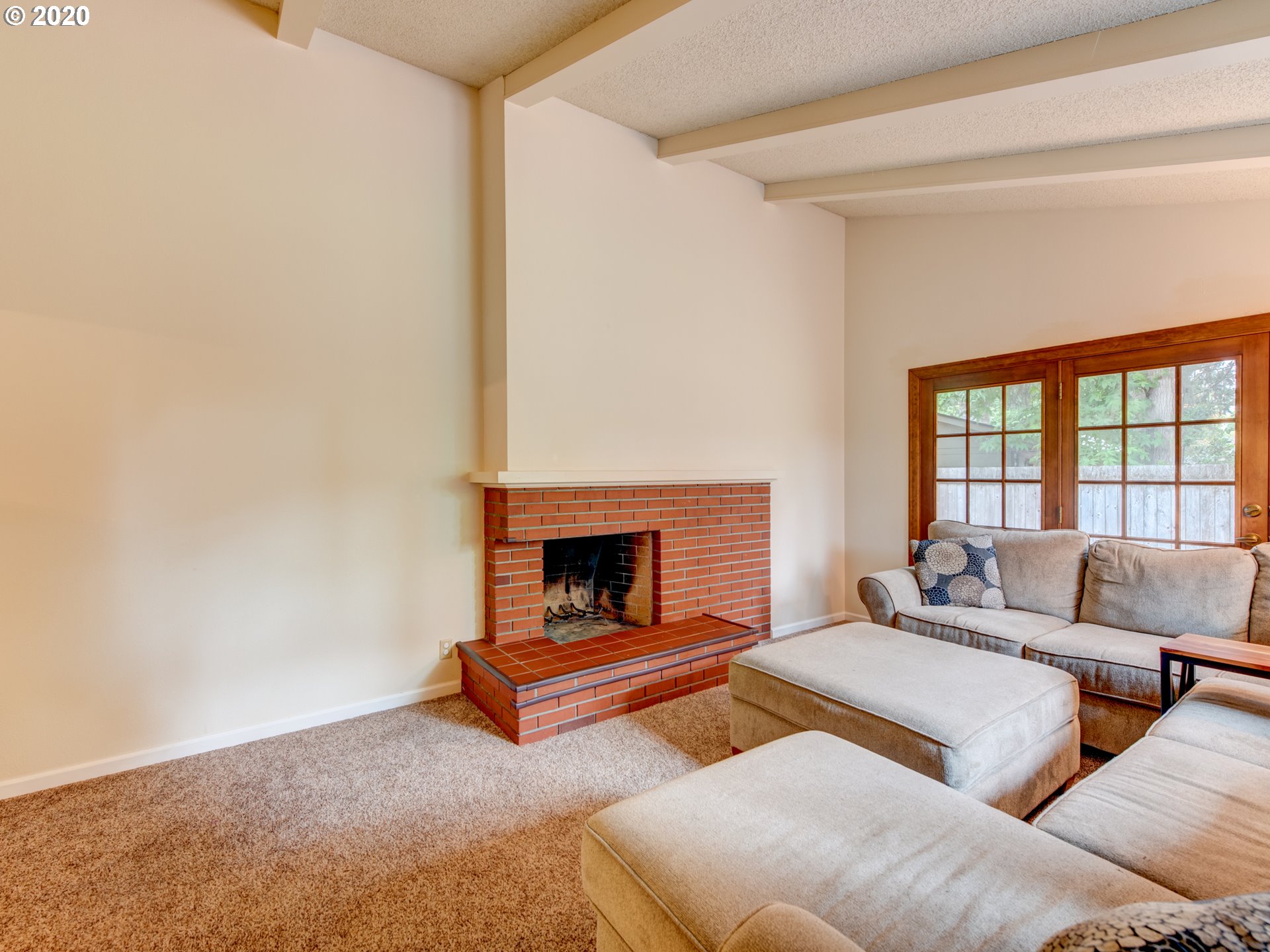 2015 Ridgeway Drive Eugene, OR 97401 - Photo 6 of 31 Gallery Image 6